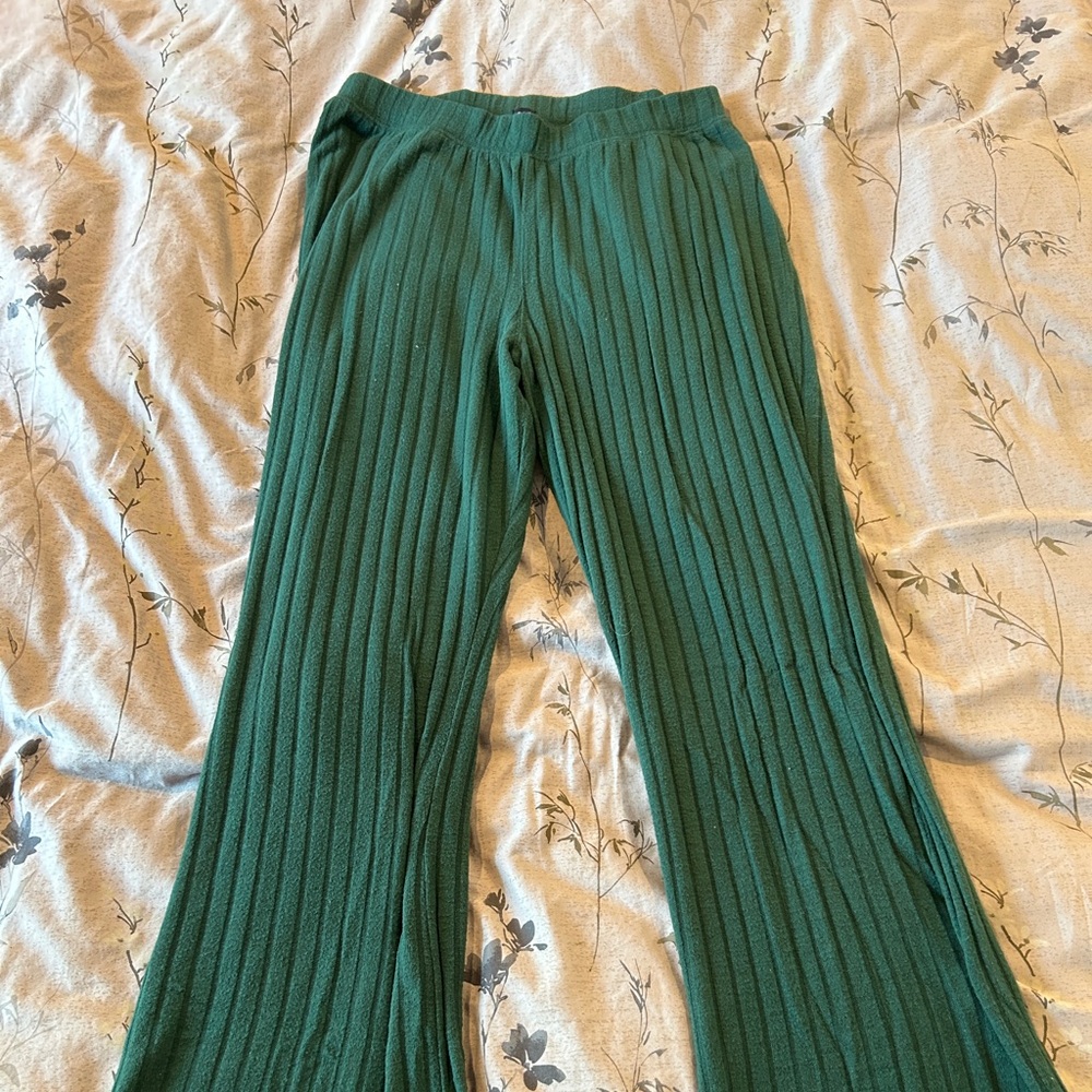 Green ribbed Gap Lounge Pants